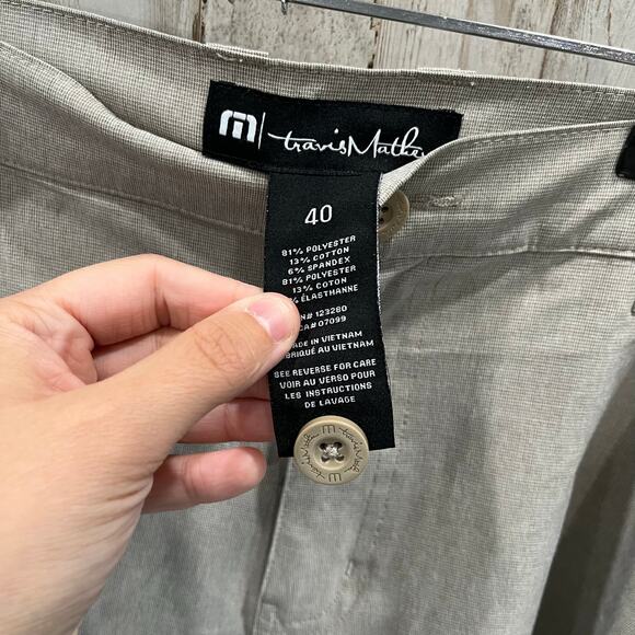 Travis Mathew Tan Quick Dry Golf Shorts Men’s Size 40 Outdoor Hiking Athletic - Picture 2 of 6